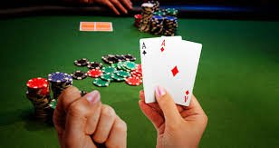 Lightning Baccarat live dealer studio on mobile phone screen